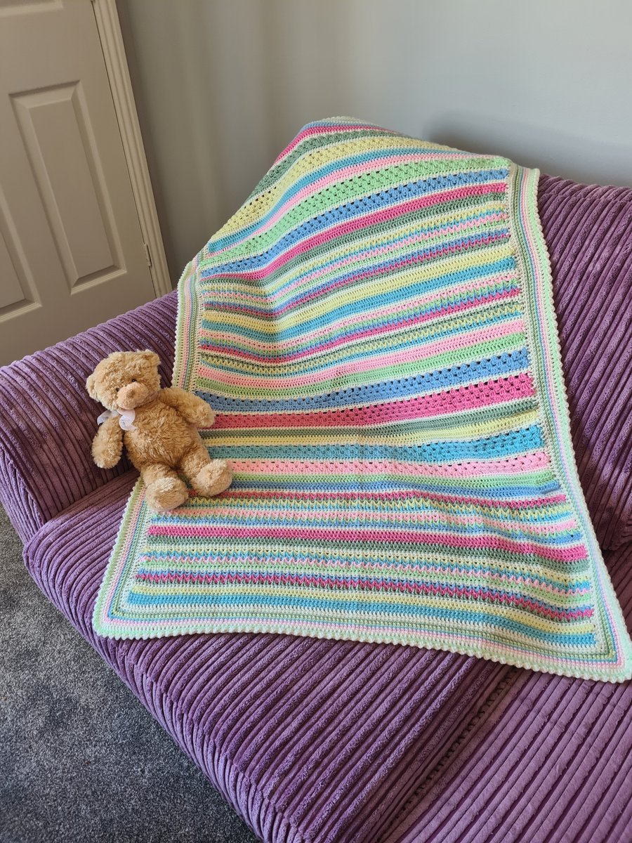 Pink and blue crochet blanket online
