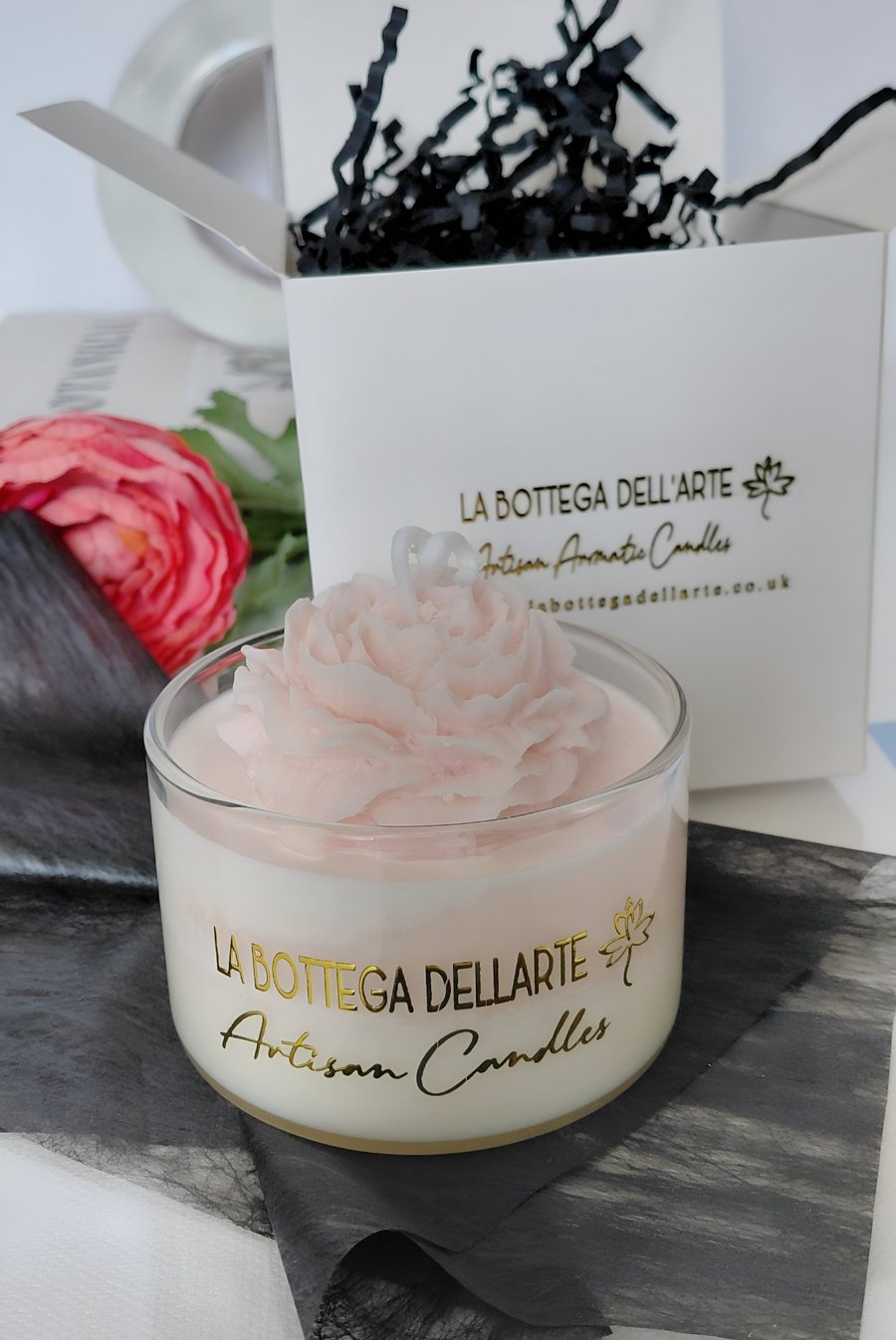 Peony Soy Candle vegan friedly Handpoured i n UK