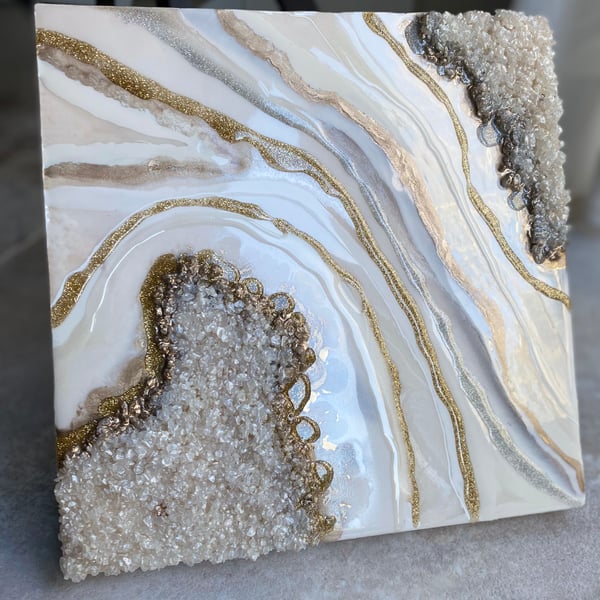 Resin paint inlaid with pearl chips, gold paint. Size 30x30