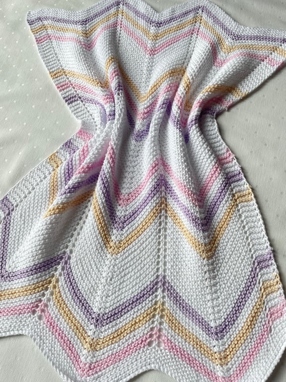 Summer pastels. Hand knitted baby blanket in 100% cotton. 
