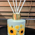 Grey glass sunflower theme diffuser bottle 150 ml with reed sticks