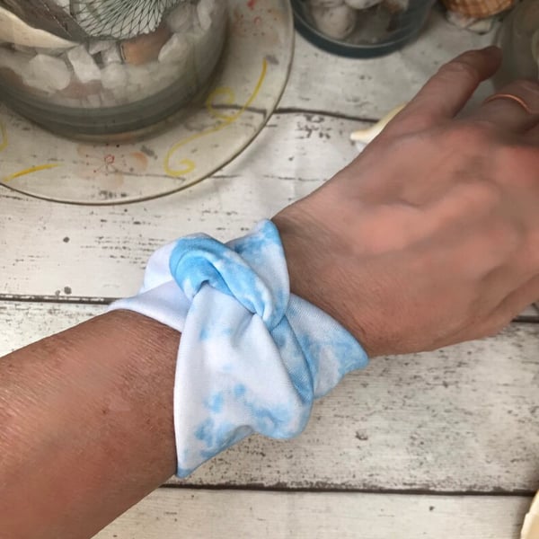 Tie dye look sky blue fabric cuff bracelet, slip on textile blue wristband 