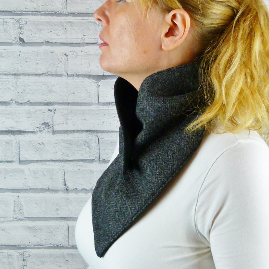 Buttoned Scarf - Charcoal Yorkshire Herringbone Tweed
