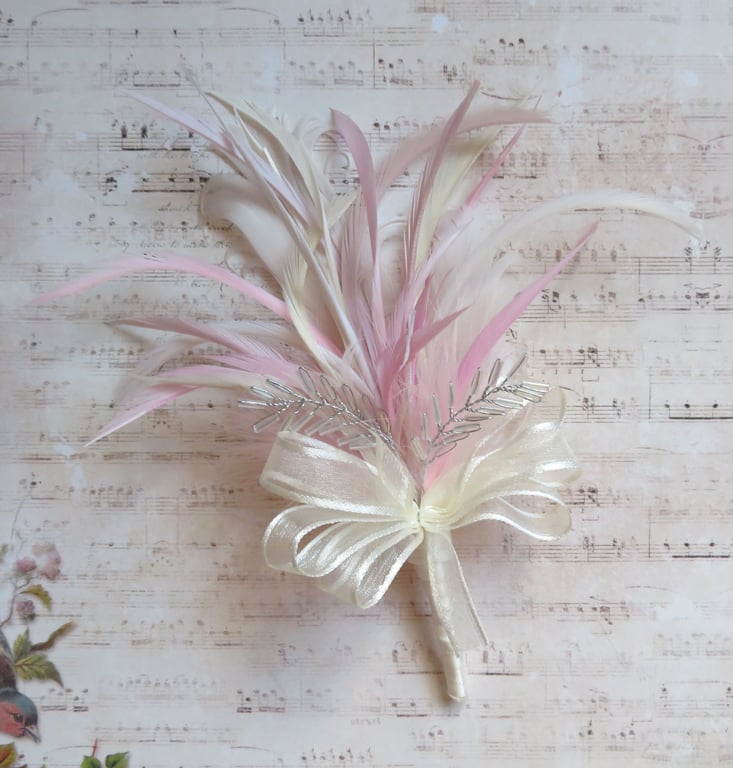 Pale Vintage Pink & Ivory Cream Bow Regency Feather Sprig Headpiece Pin
