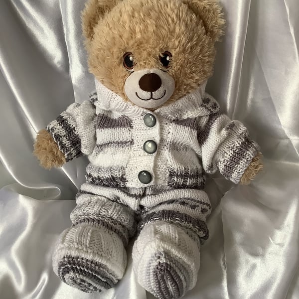 Hand knitted Teddy Bear clothes for a 16” Teddy Bear 