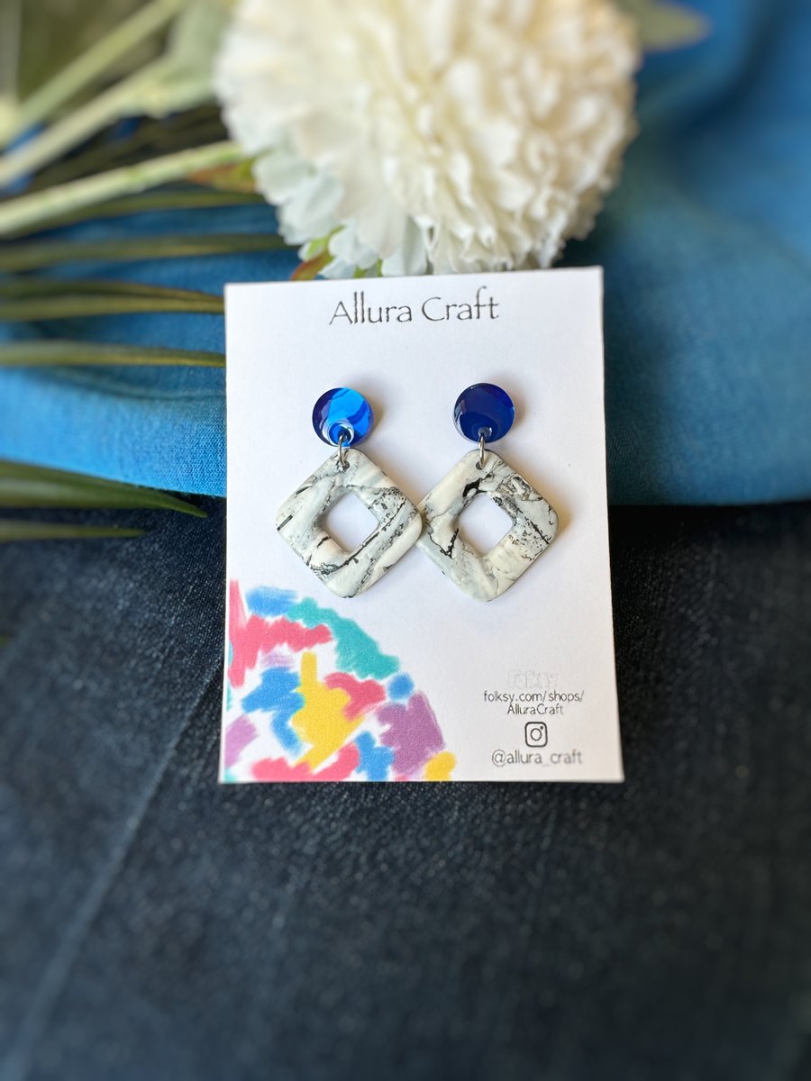 Remnant Hollow Diamond with Blue Earrings