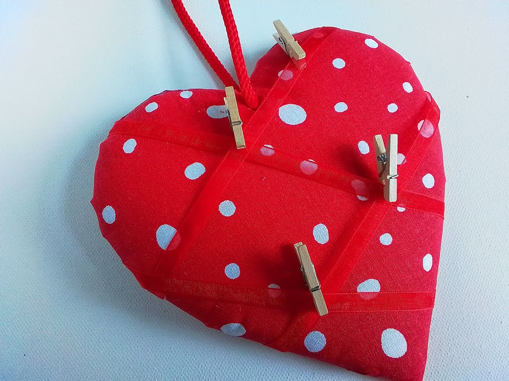 Heart notice board. Heart memo board. Padded notice board. Heart. Ref 142