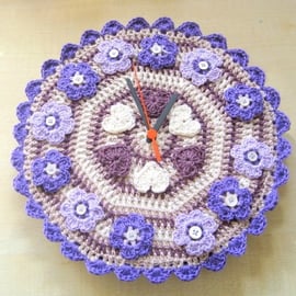 Crochet pattern. Quirky clock crochet pattern. Photo tutorial.Full instructions.