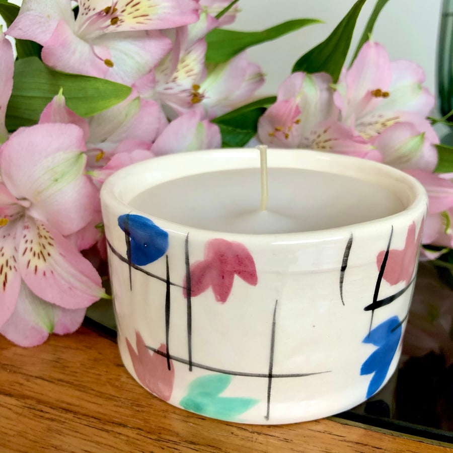 Ceramic candle - Floral white