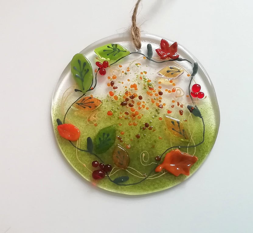 Handcut Glass Autumn Leaf Suncatcher: Seasonal Berry Hanger