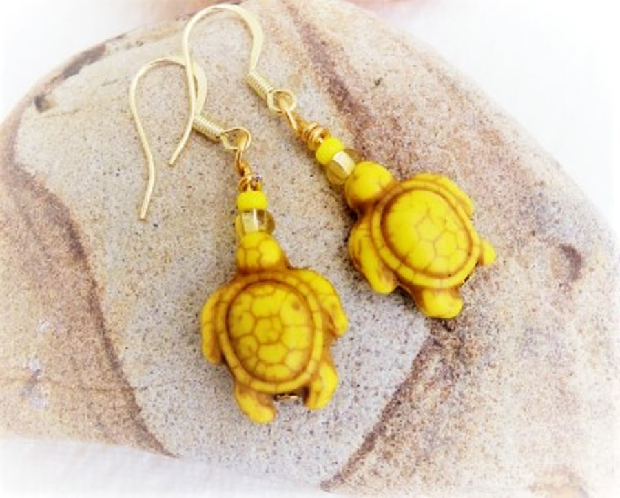 Summer Days  01 Turtle Earrings 