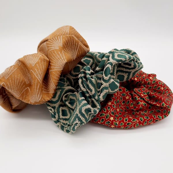 Christmas large scrunchie set of 3. 