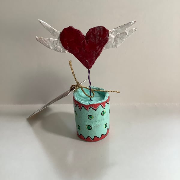 Valentines heart sculpture. Papier-mâché. Unique gift. Love. 