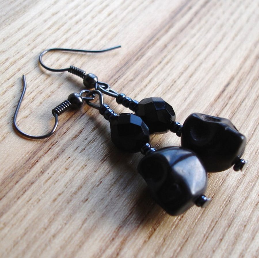 Howlite Skull Earrings in Black