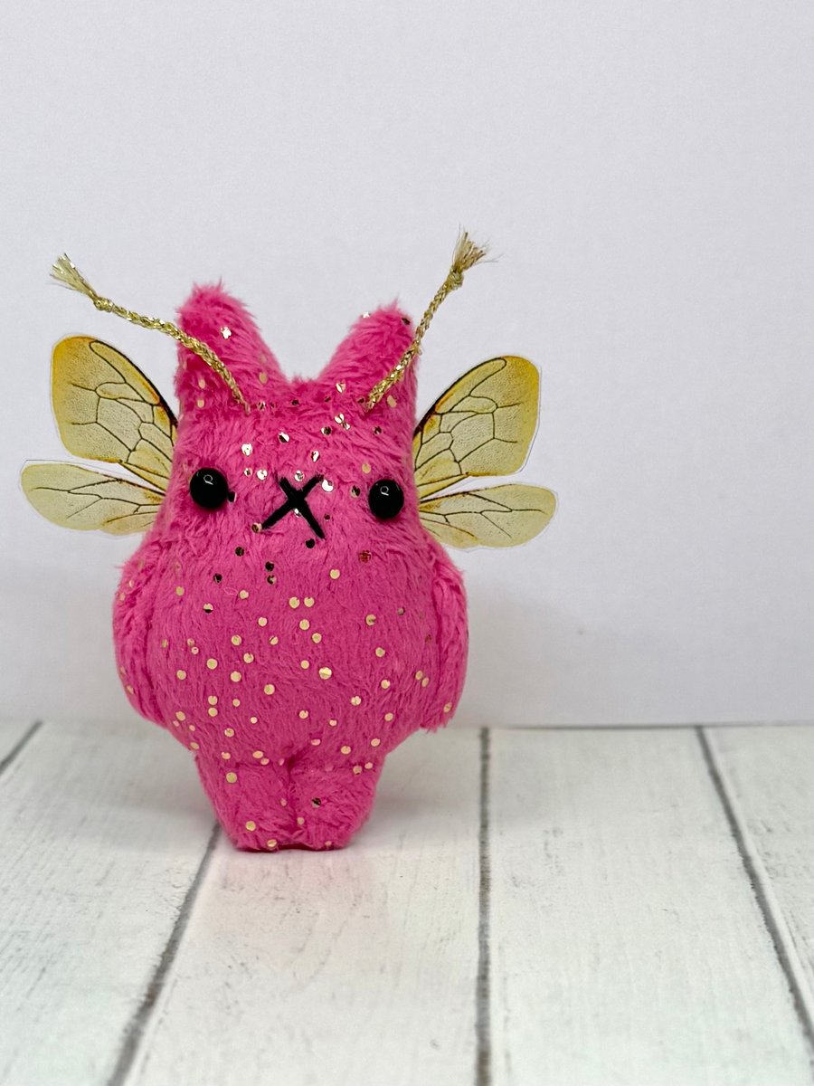 Hot Pink and Gold Kittyfly