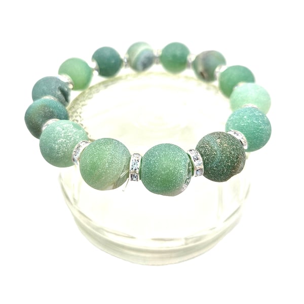 Large druzy stones stretchy bracelet in green with inclusions