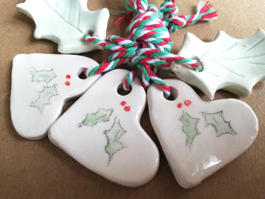 5 ceramic gift tags heart robin or holly pottery christmas decoration toppers