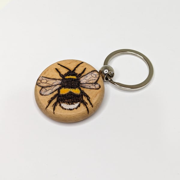 Bee pyrography wooden keyring, unisex gift for a bee lover