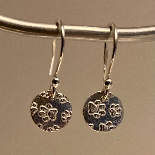 Paw print, silver earrings 
