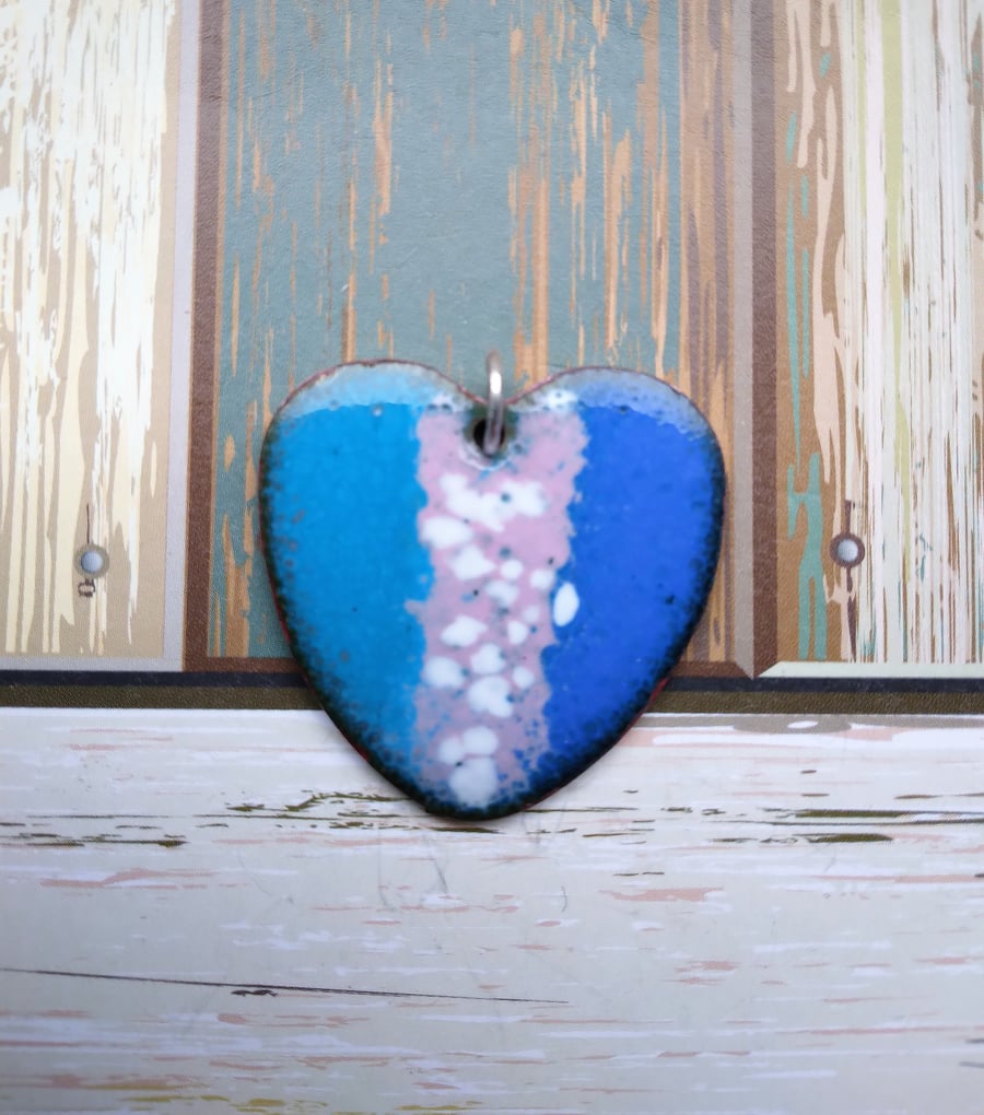 Multi-coloured heart pendant in enamelled copper 252