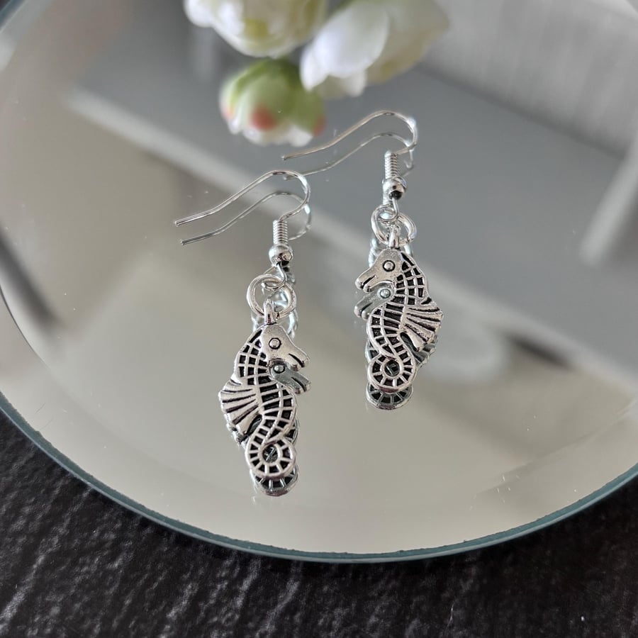 Seahorse Earrings: Silver, Whimsical Ocean-Inspired 