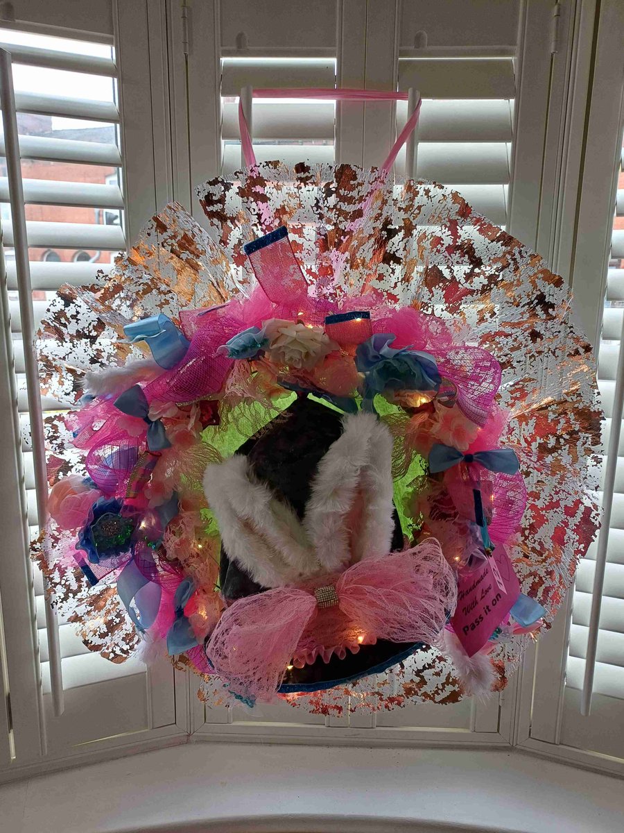 Top Hat with Bunny Ears Wreath 