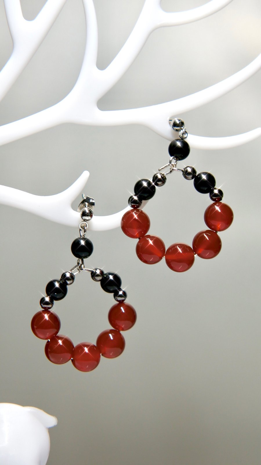 Red Carnelian, Black Onyx Earrings 