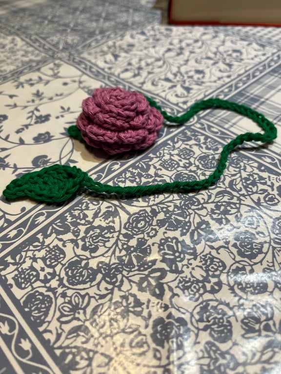 Crochet pink rose bookmark -long