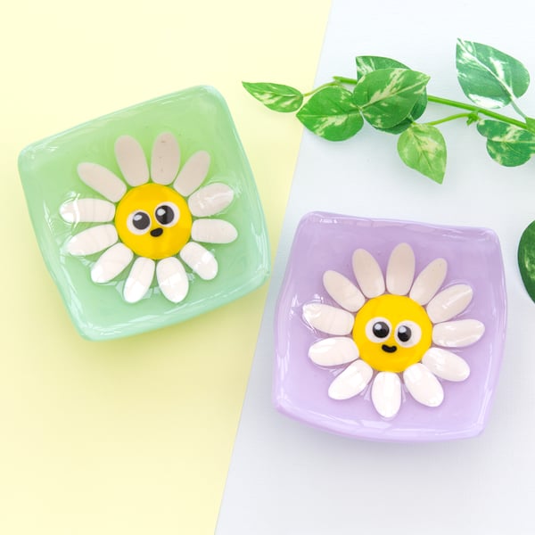 Little Daisy Fused Glass Ring Trinket Dish