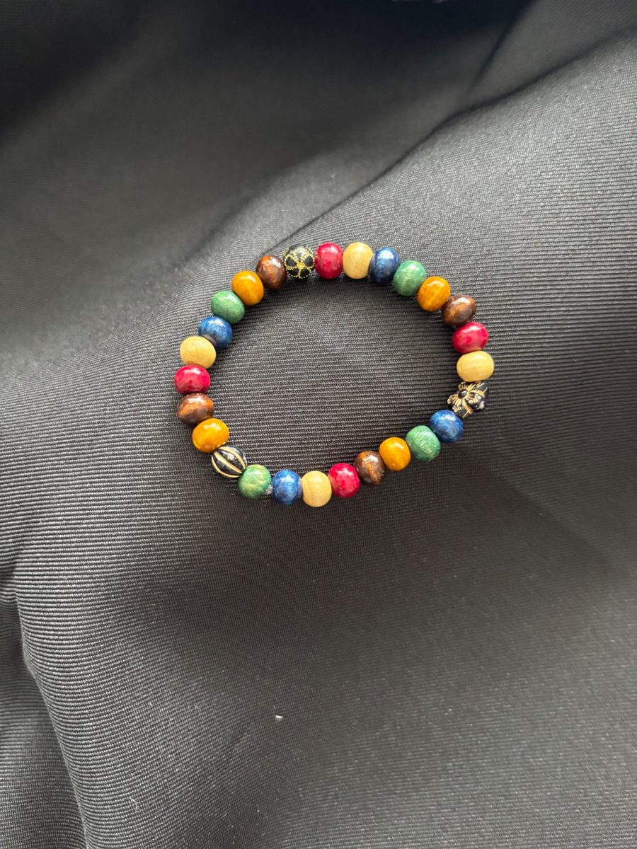 Handmade beadwork bracelet. 17cm. 