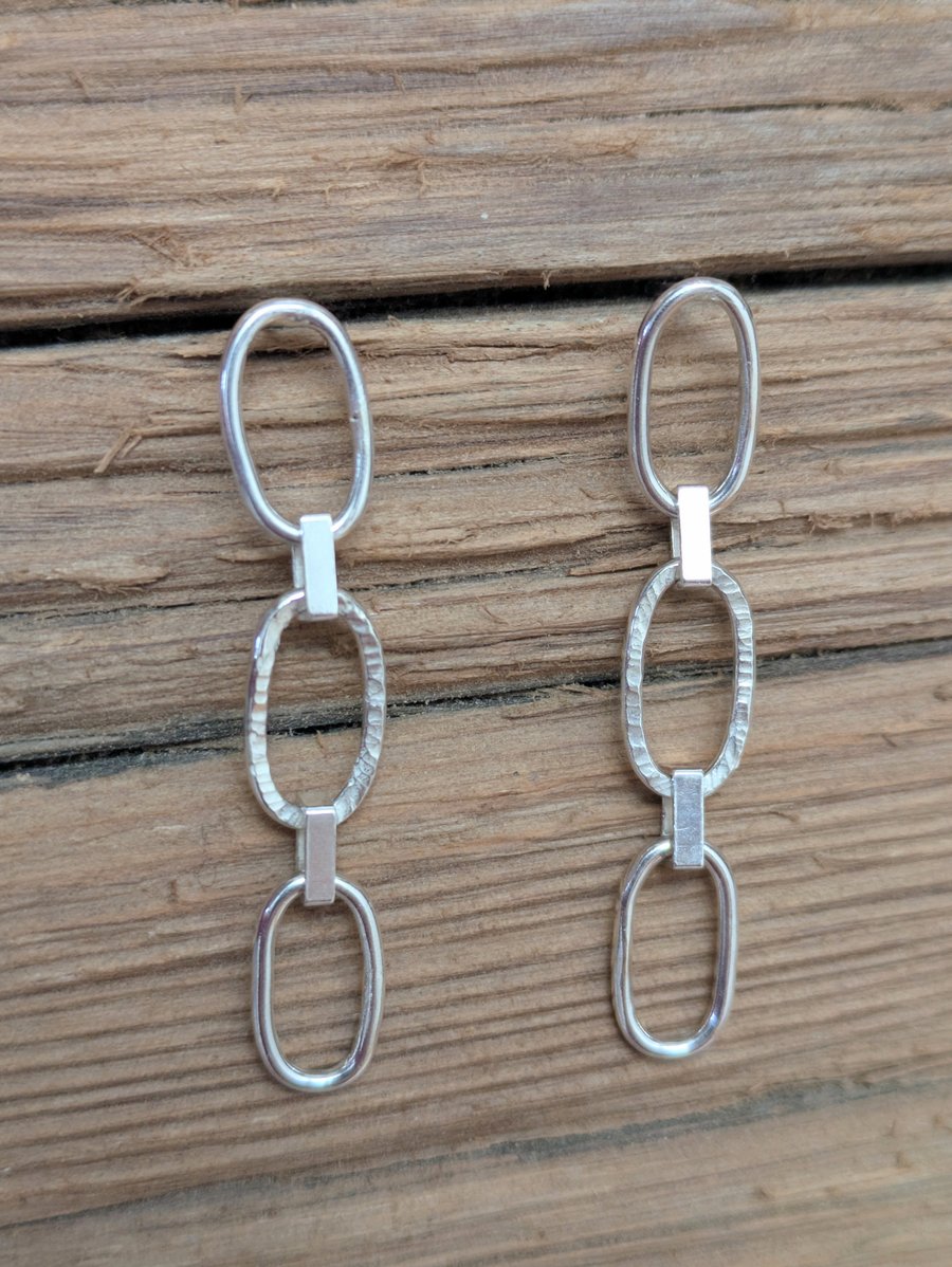 Linked chain earrings 