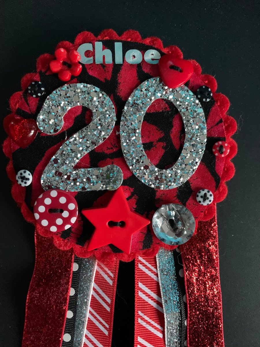 Birthday badge-Rosette Personalised - Red Lips - 20th female