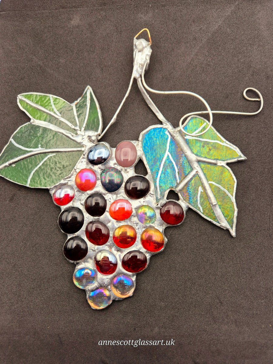 Unique Handmade 3D-Stained Glass Grapevine Suncatcher (B)