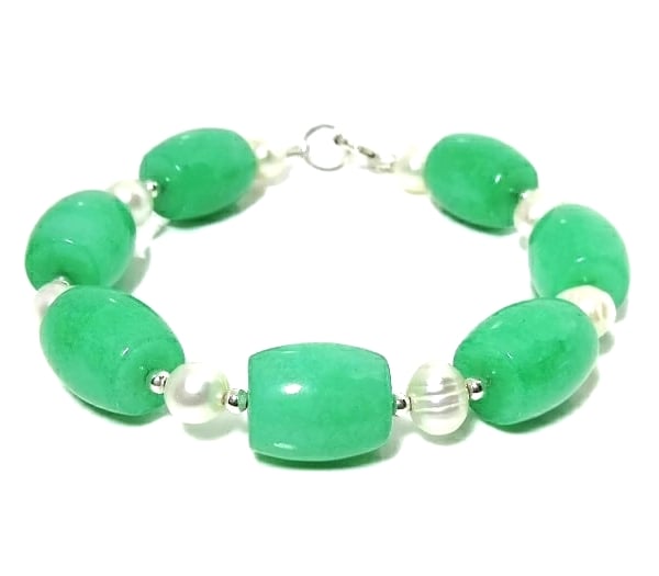Emerald Green Aventurine Bracelet With Freshwater Pearls
