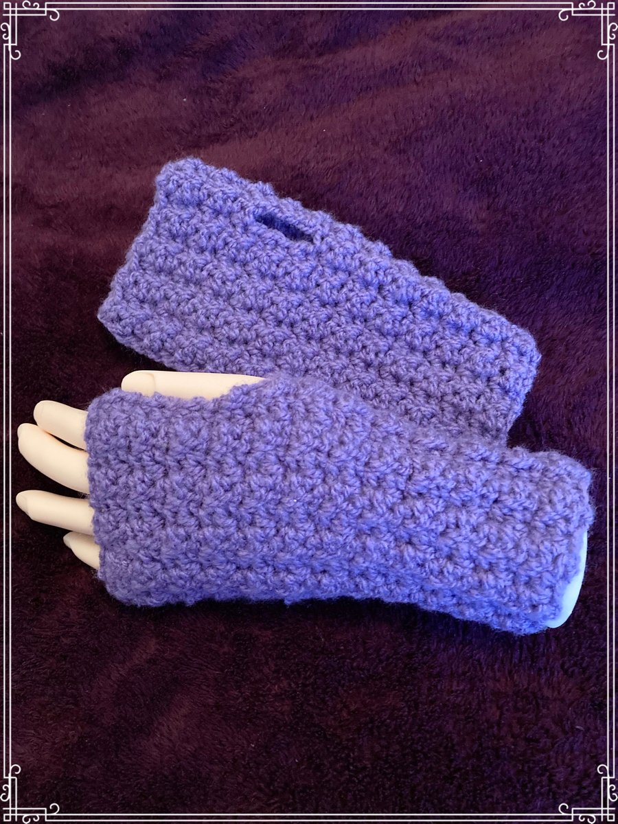 Lilac wristwarmers