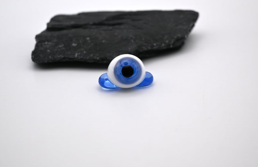 small glass eye ball keepsake figure