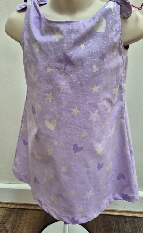 Girls dress lilac with silver starts and hearts age 3-4 years