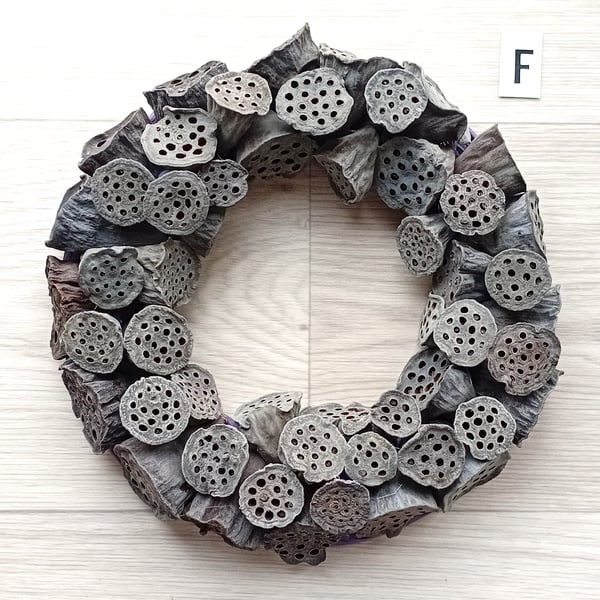 Contemporary SMALL Wreath, simple, minimalist, natural