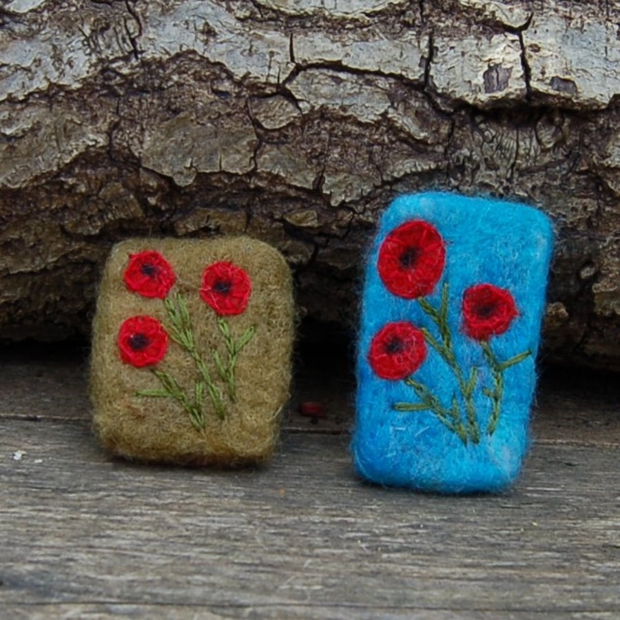 Poppies, Needle felt Poppy brooch -  ladies jewellery wool badge fibre art
