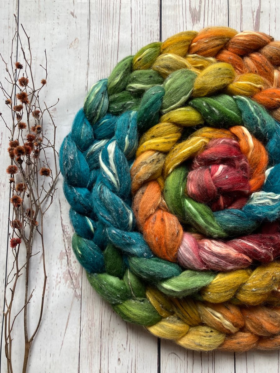 Corriedale Merino Himalayan Nettle & nepps Spinning fibre 100g Rustic apples