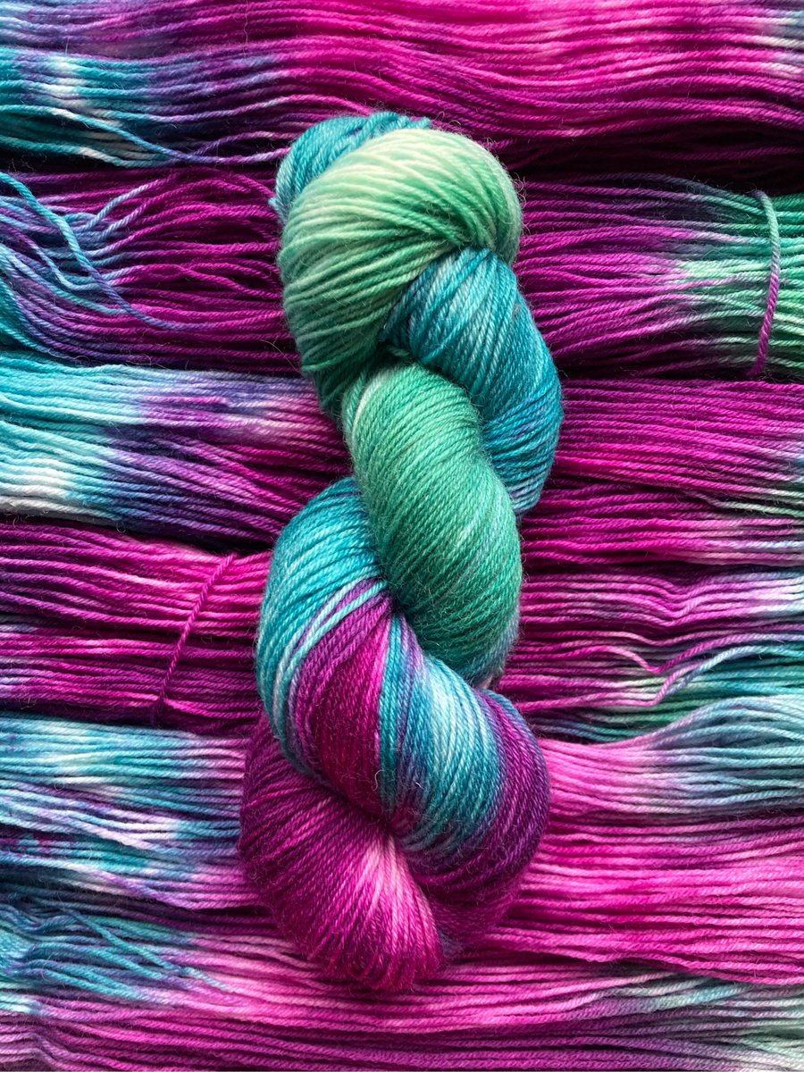 Hand dyed sock yarn 4ply Merino Nylon 100g Moon Lilly 