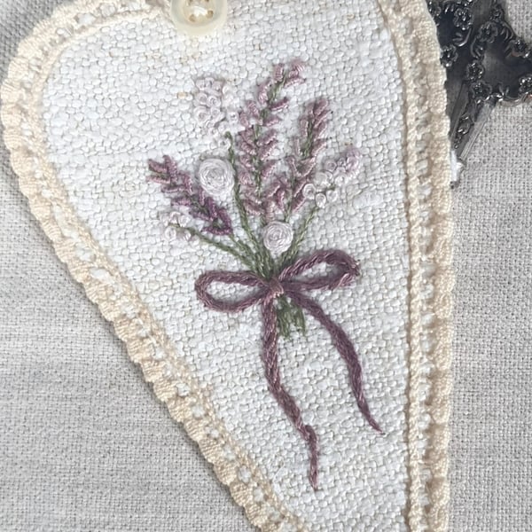 Hand embroidered vintage linen scissor case