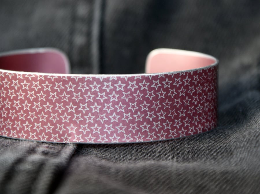 Geometric star pattern cuff bracelet raspberry pink