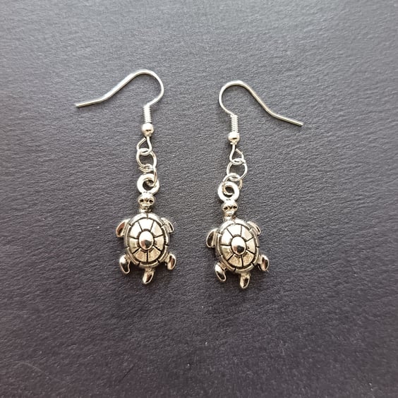 Silver turtle earrings 