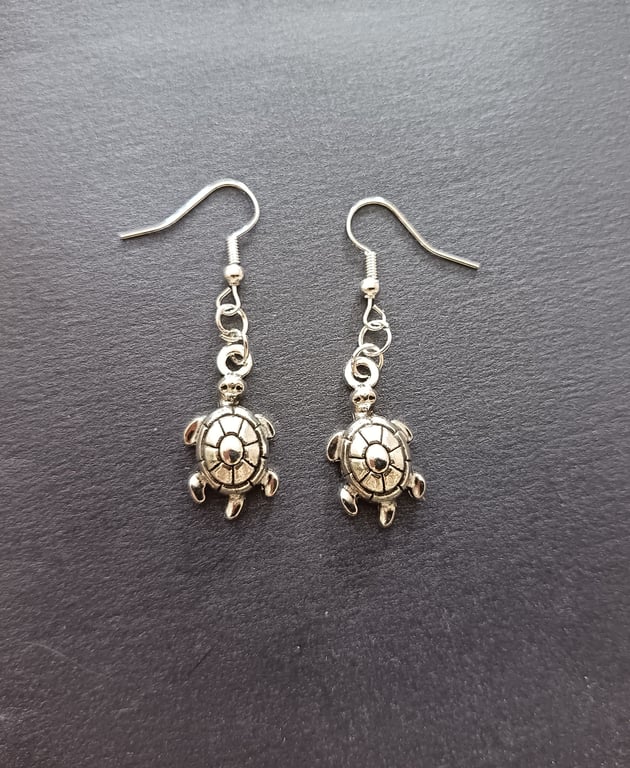 Silver turtle earrings 