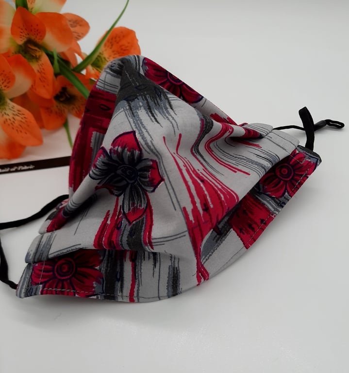 Face mask, medium,  3 layer,  adjustable in pink and grey 