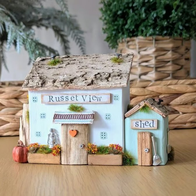 'Russet View' Handmade Wooden Autumn Home Decor