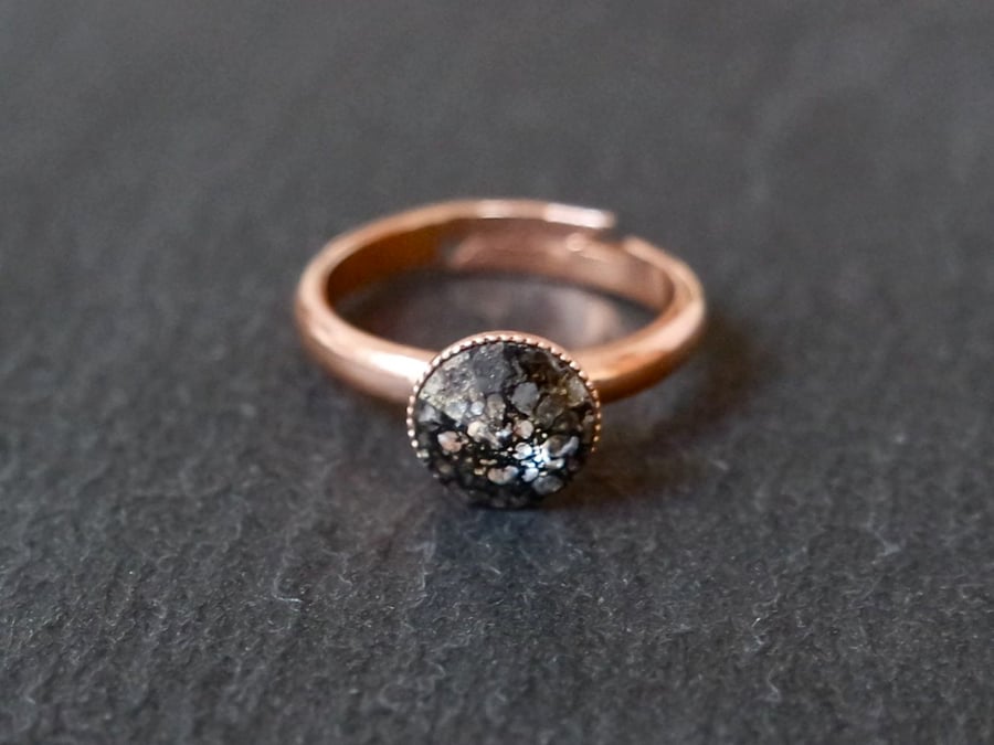 Ring - swarovski crystal black patina rose-gold plated adjustable