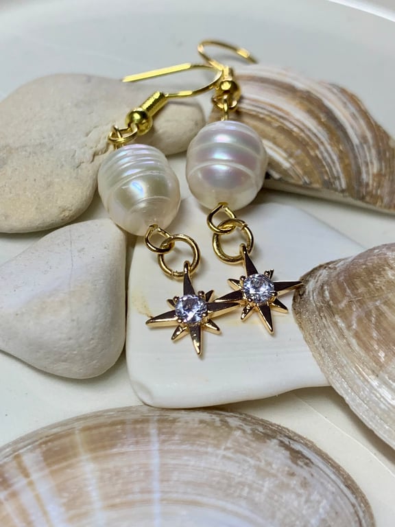 Pearl and Cubic Zirconia Earrings 