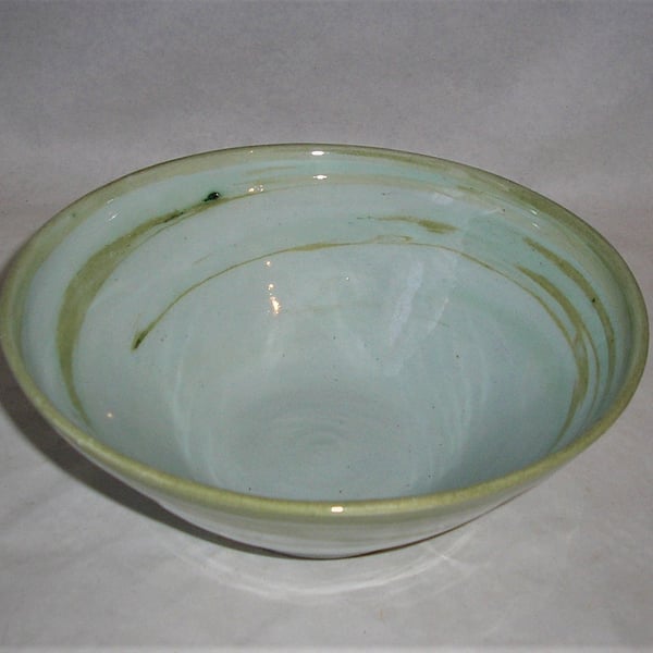  AGATE WARE BOWL, WHITE, GREEN AND BLUE EARTHENWARE DIAMETER 21 CMS